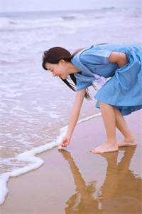 玫瑰在雨巷重生
