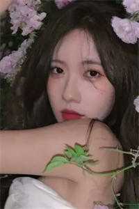 女扮男装被疯批豪门太子强制囚爱