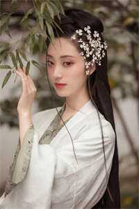 全家穿成炮灰后，我靠种田暴富了