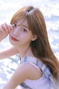 十八线女明星闪婚后，国际导演悔疯了
